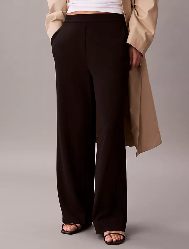 Reisehose aus Stretch-Crêpe Reisehose aus Stretch-Crêpe