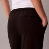 Reisehose aus Stretch-Crêpe Reisehose aus Stretch-Crêpe