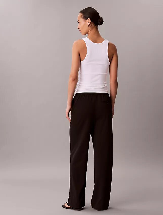 Reisehose aus Stretch-Crêpe Reisehose aus Stretch-Crêpe