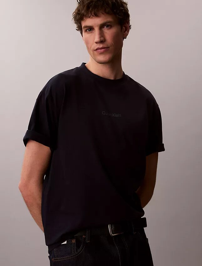 Relaxed T-Shirt mit Micro Logo-Grafik Relaxed T-Shirt mit Micro Logo-Grafik