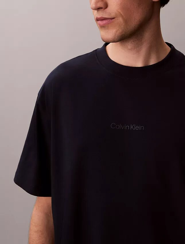 Relaxed T-Shirt mit Micro Logo-Grafik Relaxed T-Shirt mit Micro Logo-Grafik