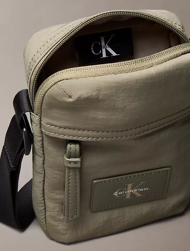 Reporter-Tasche aus Nylon Reporter-Tasche aus Nylon