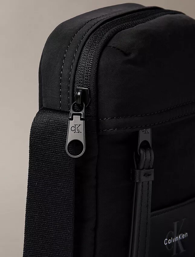 Reporter-Tasche aus Nylon Reporter-Tasche aus Nylon