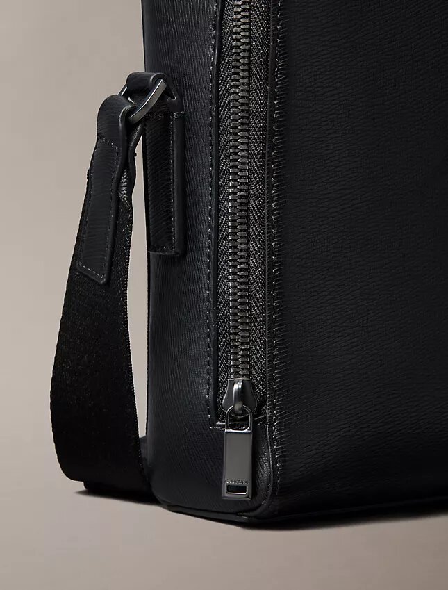 Reporter-Tasche mit Emblem-Logo Reporter-Tasche mit Emblem-Logo