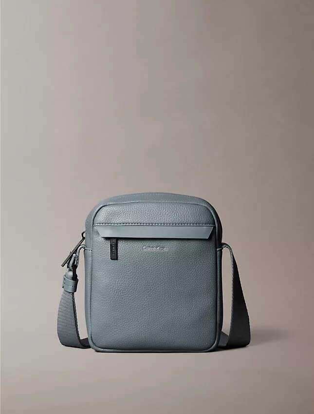 Reporter-Tasche mit genarter Oberfläche Reporter-Tasche mit genarter Oberfläche