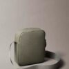 Reporter-Tasche mit genarter Oberfläche Reporter-Tasche mit genarter Oberfläche