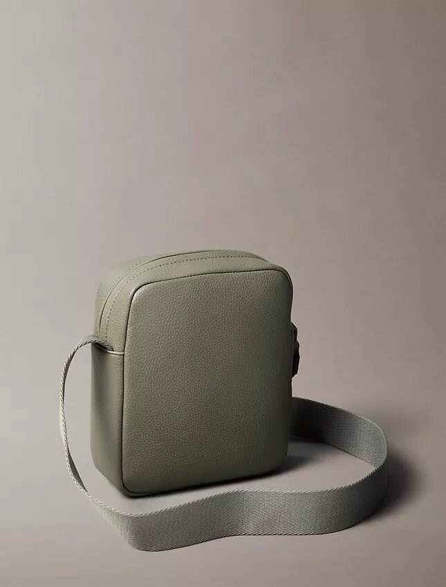 Reporter-Tasche mit genarter Oberfläche Reporter-Tasche mit genarter Oberfläche