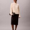 Ripp-Pullover mit weitem Rollkragen Ripp-Pullover mit weitem Rollkragen