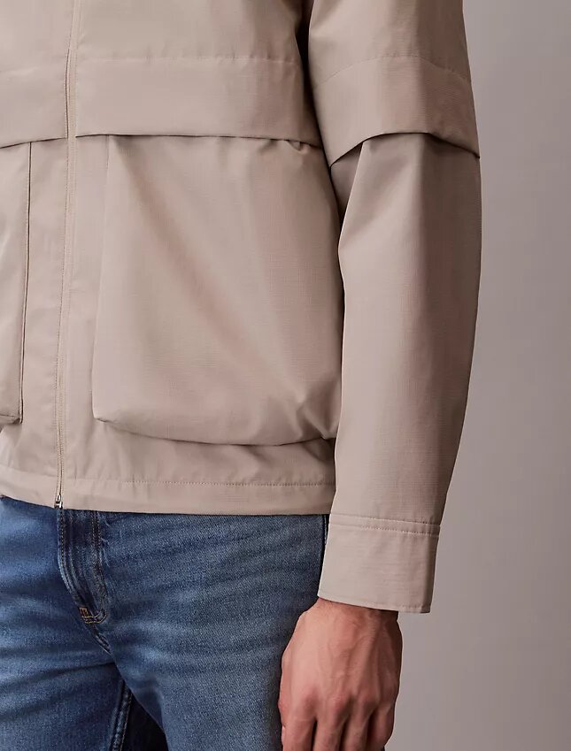 Ripstop-Windjacke mit Kapuze Ripstop-Windjacke mit Kapuze