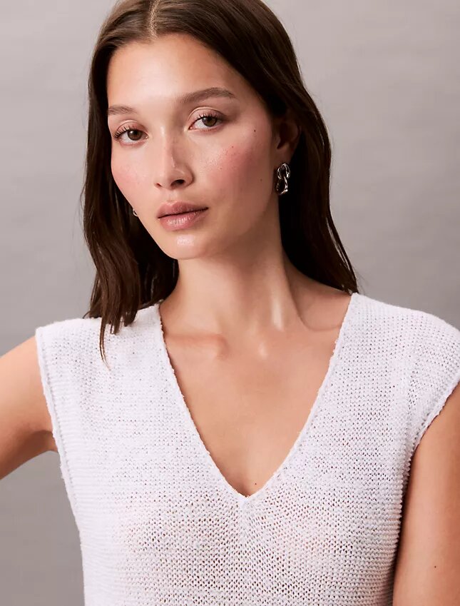 Ärmelloses Midi-Strickkleid Ärmelloses Midi-Strickkleid
