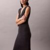 Ärmelloses Midi-Strickkleid Ärmelloses Midi-Strickkleid