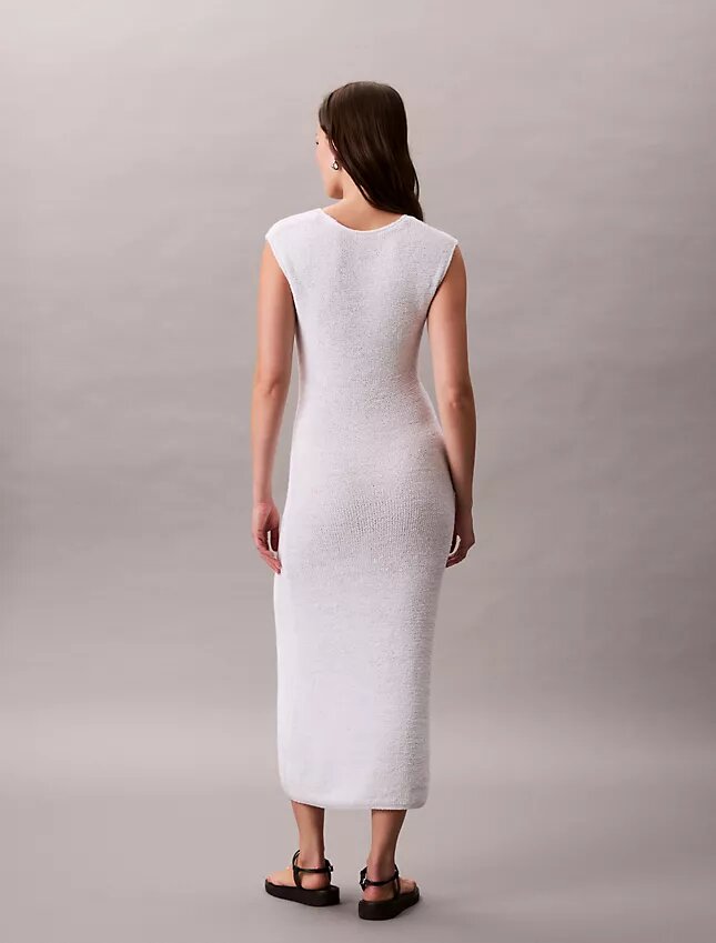 Ärmelloses Midi-Strickkleid Ärmelloses Midi-Strickkleid