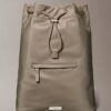 Rucksack aus mattem Nylon mit Kordelzug