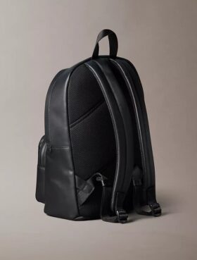 Rucksack mit durchgehendem Monogram-Logo