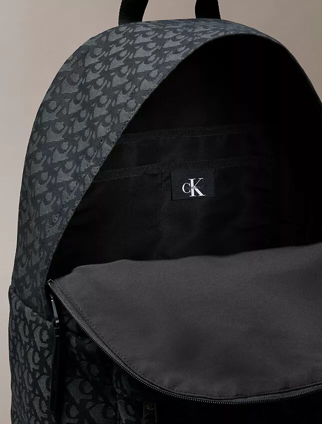 Rucksack mit durchgehendem Monogram-Logo Rucksack mit durchgehendem Monogram-Logo
