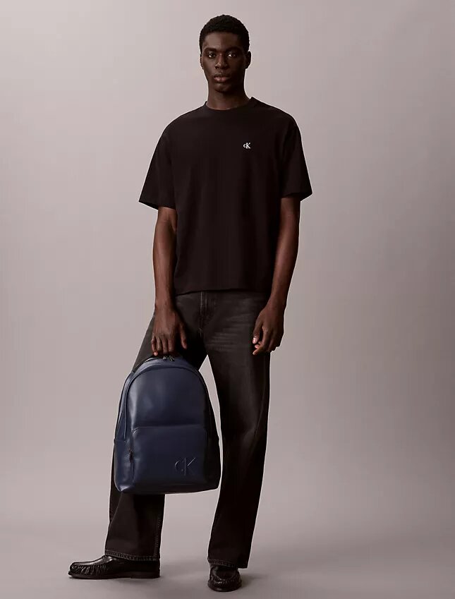 Rucksack mit geprägtem Monogram Rucksack mit geprägtem Monogram