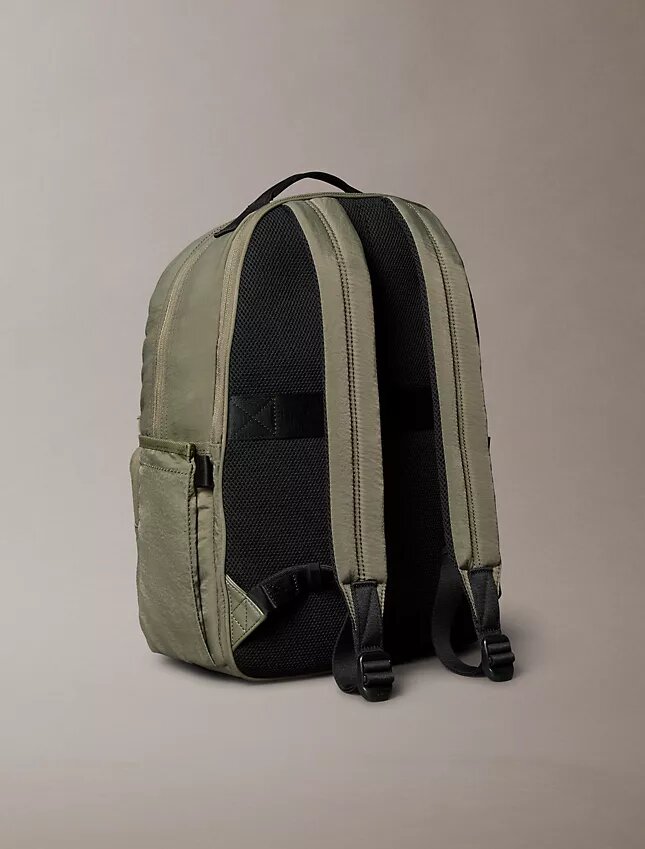 Runder Rucksack aus Nylon Runder Rucksack aus Nylon