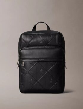 Runder Rucksack mit durchgehendem geprägten Emblem-Logo