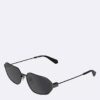Schlanke Sonnenbrille aus Metall in modifizierter Rechteckform Schlanke Sonnenbrille aus Metall in modifizierter Rechteckform