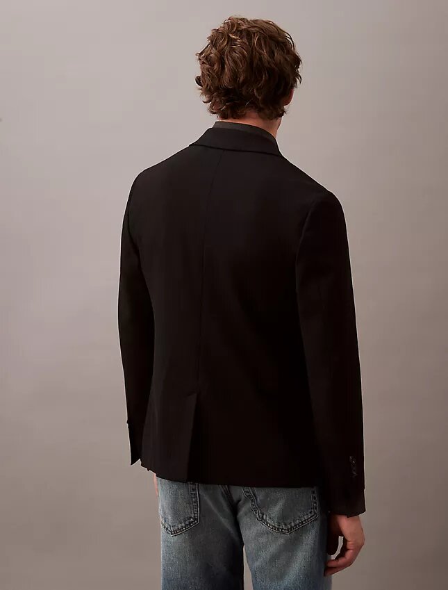 Schmal geschnittener Blazer aus Wollgabardine Schmal geschnittener Blazer aus Wollgabardine