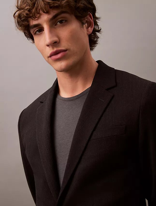 Schmal geschnittener Blazer aus Wollgabardine Schmal geschnittener Blazer aus Wollgabardine