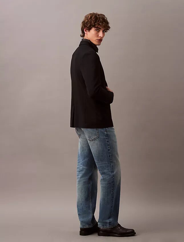 Schmal geschnittener Blazer aus Wollgabardine Schmal geschnittener Blazer aus Wollgabardine