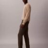 Schmale Chino-Hose aus Baumwollsatin Schmale Chino-Hose aus Baumwollsatin