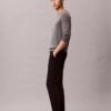 Schmale Chino-Hose aus Baumwollsatin Schmale Chino-Hose aus Baumwollsatin