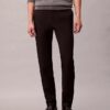 Schmale Chino-Hose aus Baumwollsatin Schmale Chino-Hose aus Baumwollsatin