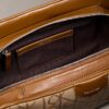 Schultertasche mit durchgehendem Jacquard-Emblem-Logo