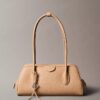 Schultertasche mit Emblem-Logo Schultertasche mit Emblem-Logo