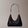 Schultertasche mit Emblem-Logo und Pebble-Muster Schultertasche mit Emblem-Logo und Pebble-Muster