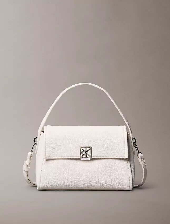 Schultertasche mit Emblem-Logo und Pebble-Muster Schultertasche mit Emblem-Logo und Pebble-Muster