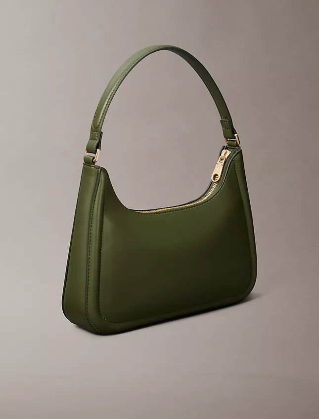 Schultertasche mit geprägtem Monogram Schultertasche mit geprägtem Monogram