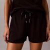 Set aus T-Shirt und Shorts aus Viskose-Baumwollmischung Set aus T-Shirt und Shorts aus Viskose-Baumwollmischung
