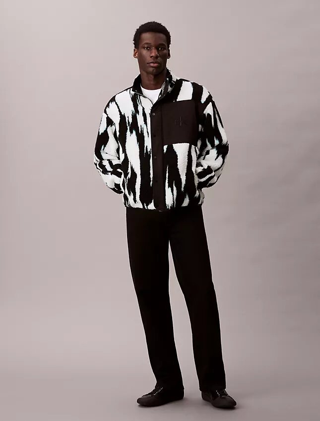 Sherpa-Jacke mit Print und lockerem Stehkragen Sherpa-Jacke mit Print und lockerem Stehkragen