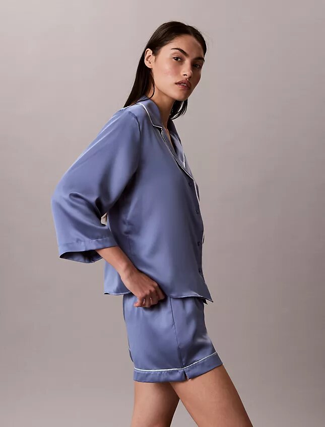 Shirt mit Satin-Glanz Shirt mit Satin-Glanz