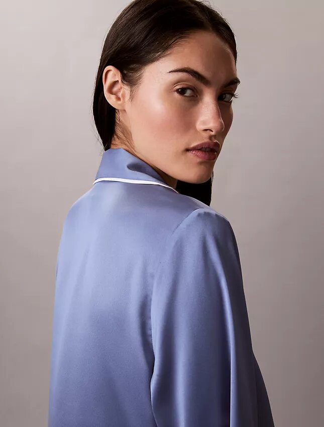 Shirt mit Satin-Glanz Shirt mit Satin-Glanz