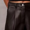 Shorts aus Kunstleder Shorts aus Kunstleder