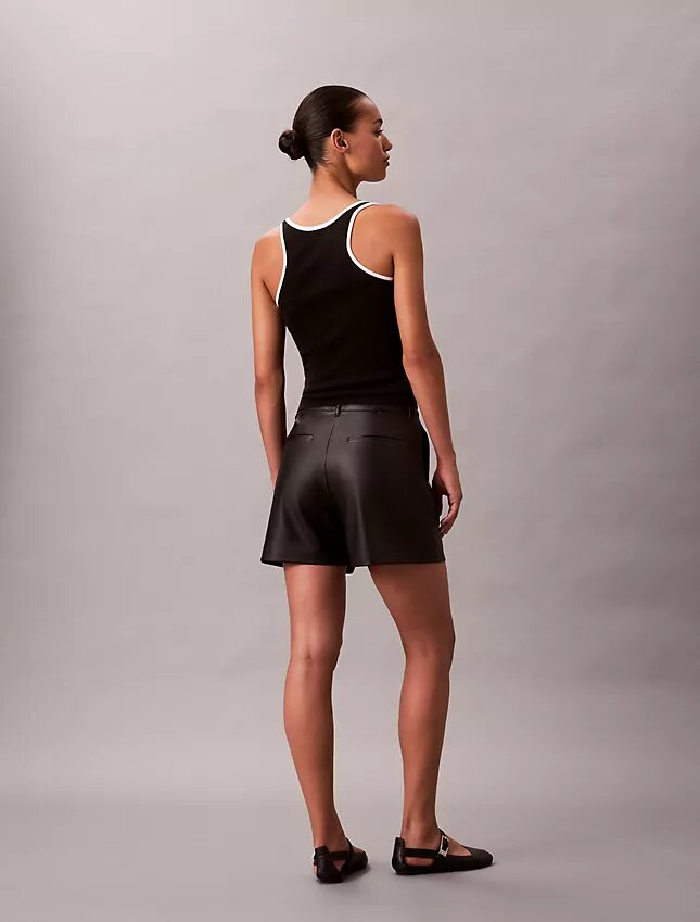 Shorts aus Kunstleder Shorts aus Kunstleder