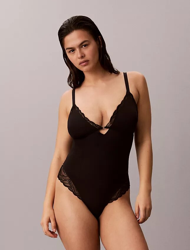 Sinnlicher Shapewear-Bodys aus Stretch-Spitze Sinnlicher Shapewear-Bodys aus Stretch-Spitze