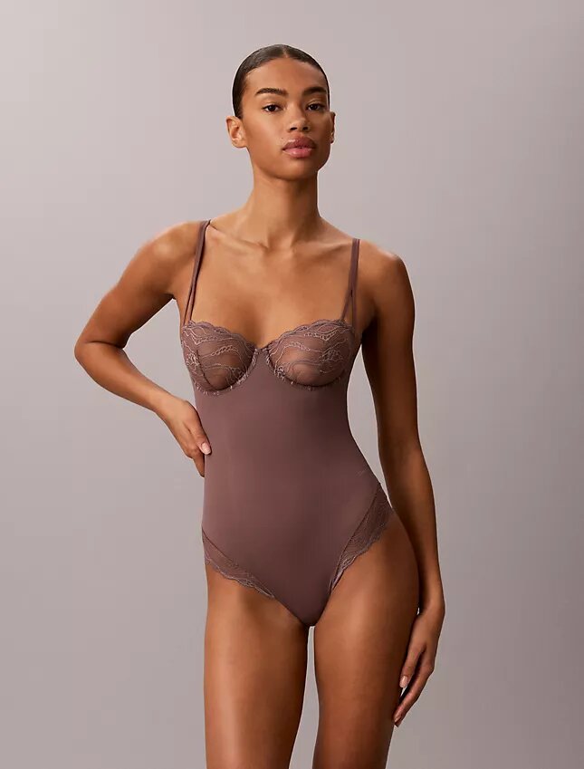 Sinnlicher Stretch-Spitzen-Bodys Sinnlicher Stretch-Spitzen-Bodys