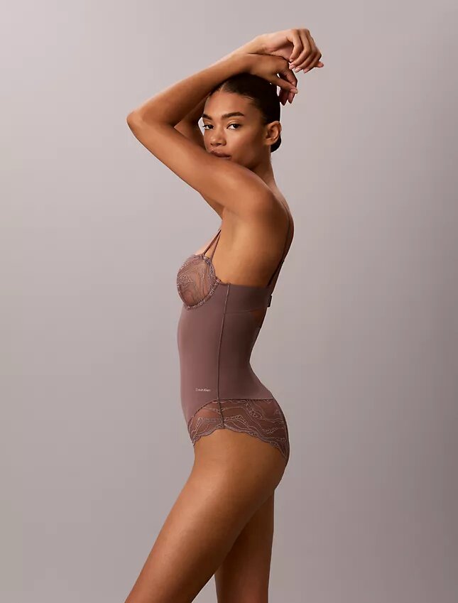 Sinnlicher Stretch-Spitzen-Bodys Sinnlicher Stretch-Spitzen-Bodys
