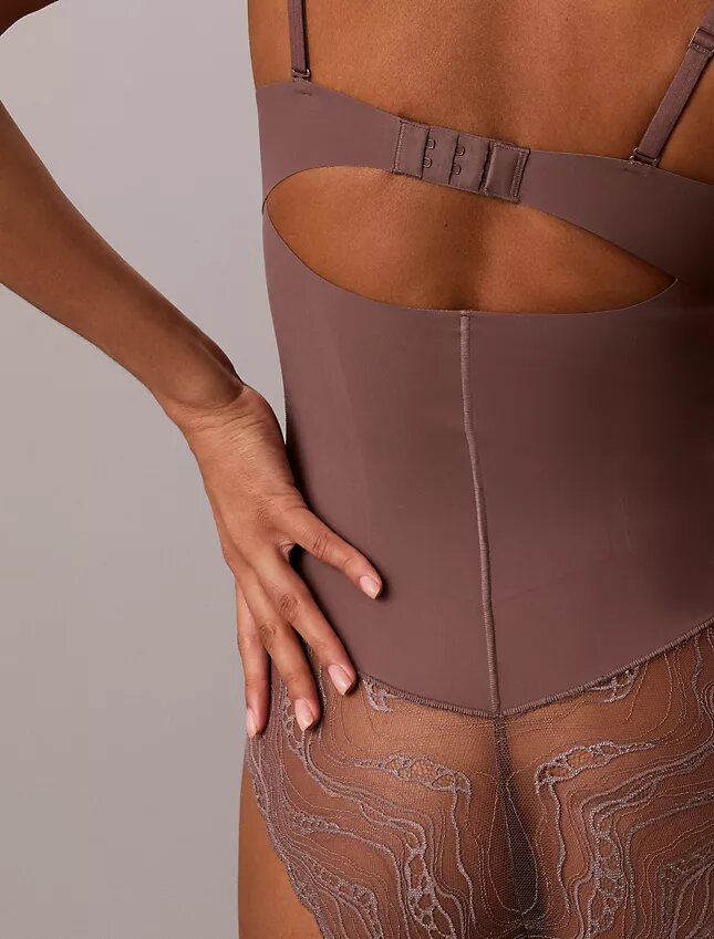 Sinnlicher Stretch-Spitzen-Bodys Sinnlicher Stretch-Spitzen-Bodys