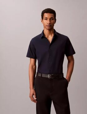Slim-Fit-Hemd aus Cotton Stretch mit Knopfleiste