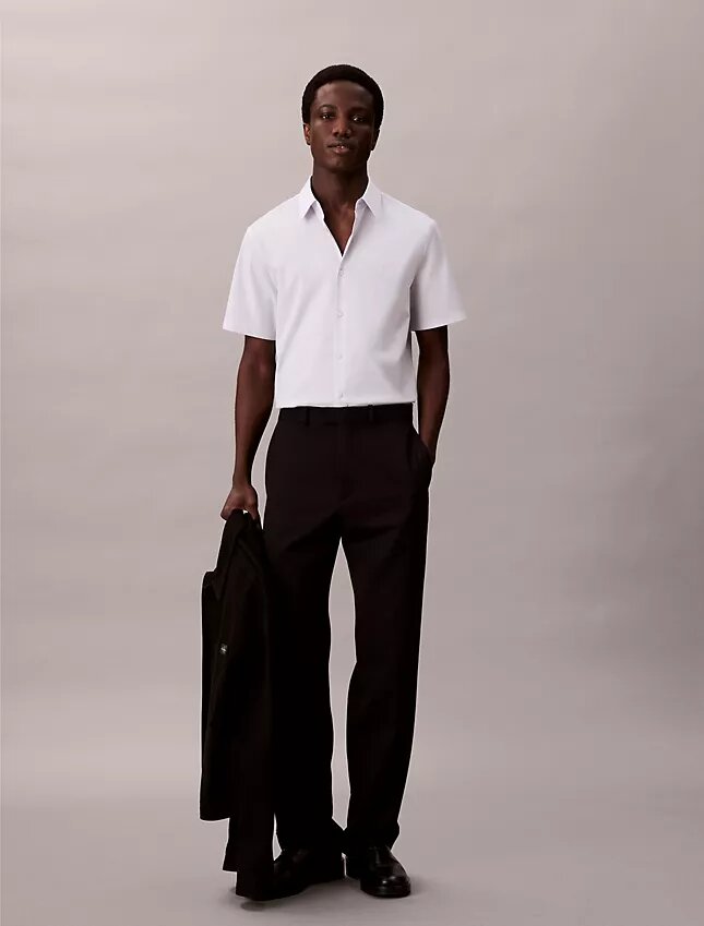 Slim-Fit-Hemd aus Cotton Stretch mit Knopfleiste Slim-Fit-Hemd aus Cotton Stretch mit Knopfleiste