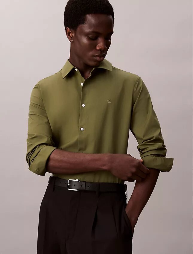 Slim-Fit-Hemd aus Cotton Stretch-Popeline Slim-Fit-Hemd aus Cotton Stretch-Popeline