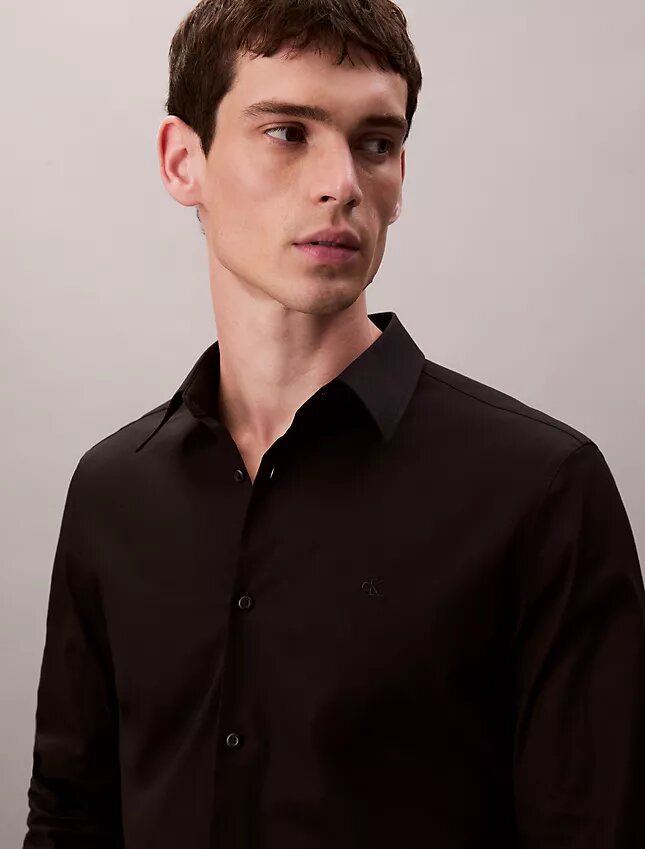 Slim-Fit-Hemd aus Cotton Stretch-Popeline Slim-Fit-Hemd aus Cotton Stretch-Popeline