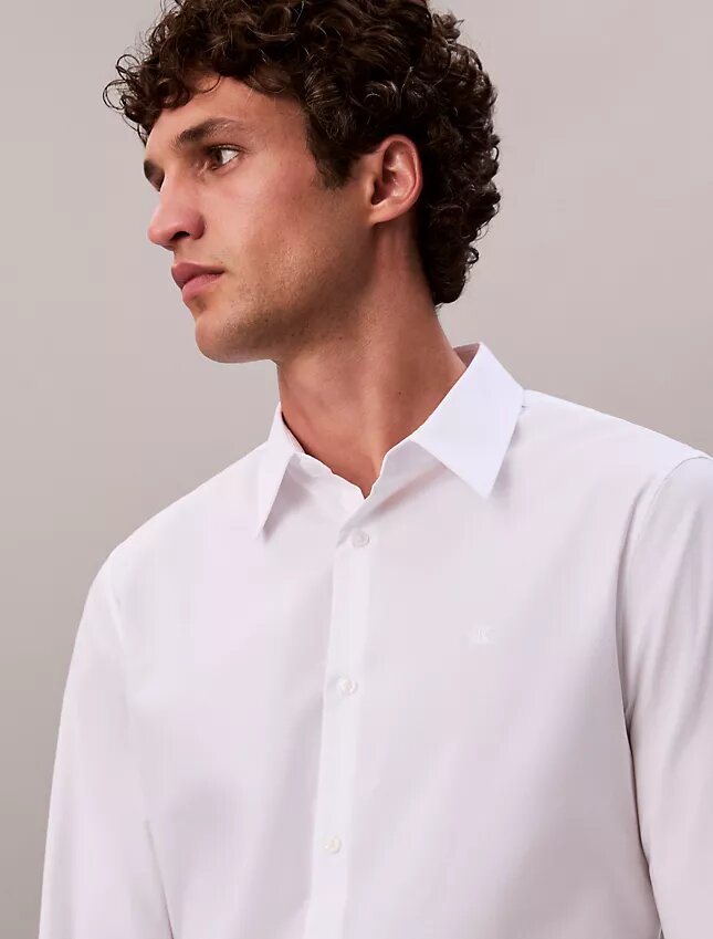 Slim-Fit-Hemd aus Cotton Stretch-Popeline Slim-Fit-Hemd aus Cotton Stretch-Popeline