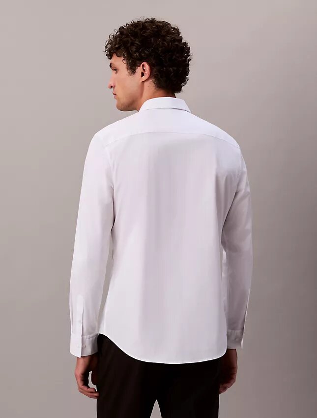 Slim-Fit-Hemd aus Cotton Stretch-Popeline Slim-Fit-Hemd aus Cotton Stretch-Popeline